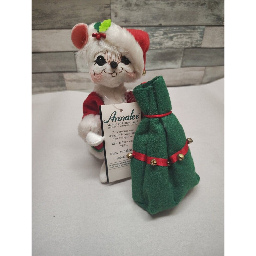 ANNALEE JINGLEBELL MOUSE CHRISTMAS SANTA SUIT W/SACK 7 INCHES HIGH
